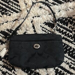 Vintage Coach Black Signature Wristlet
